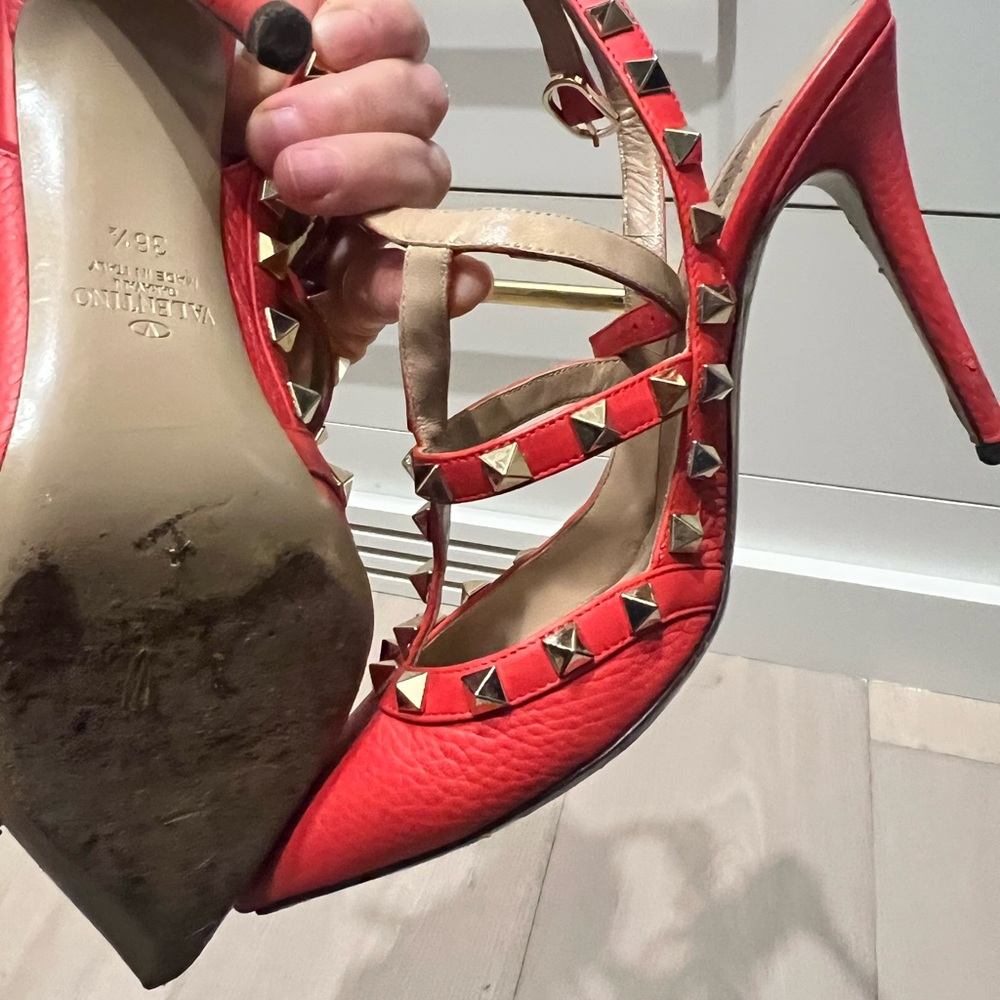 Valentino Rare Red Rockstud Heels - Picture 4 of 4